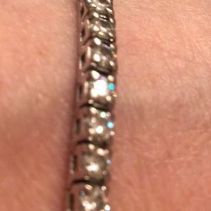 Tennis bracelet 👍